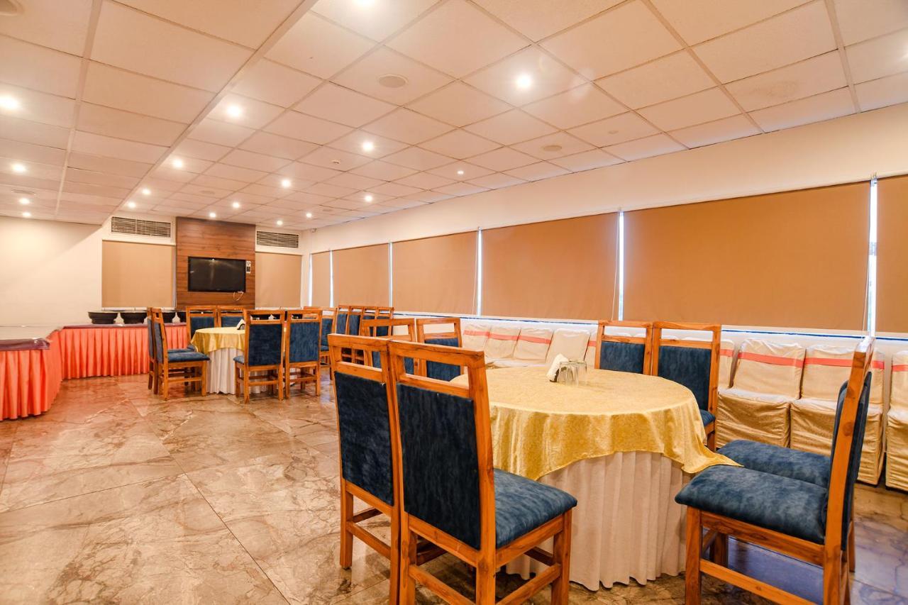 Fabhotel Blue Marine Индор Екстериор снимка